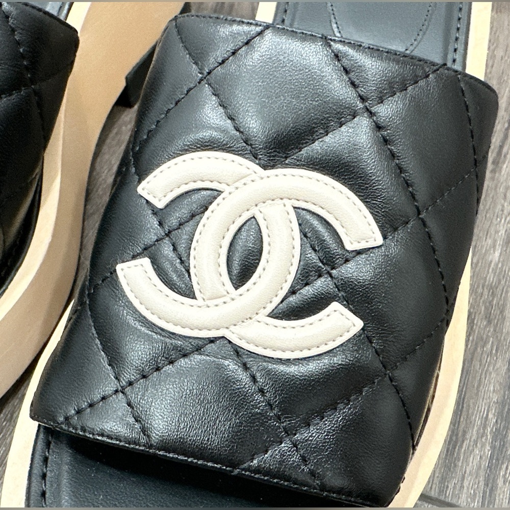 CHANEL WOODEN Platform WEDGES SLIDES. SIZE 42 - Picture 5 of 15